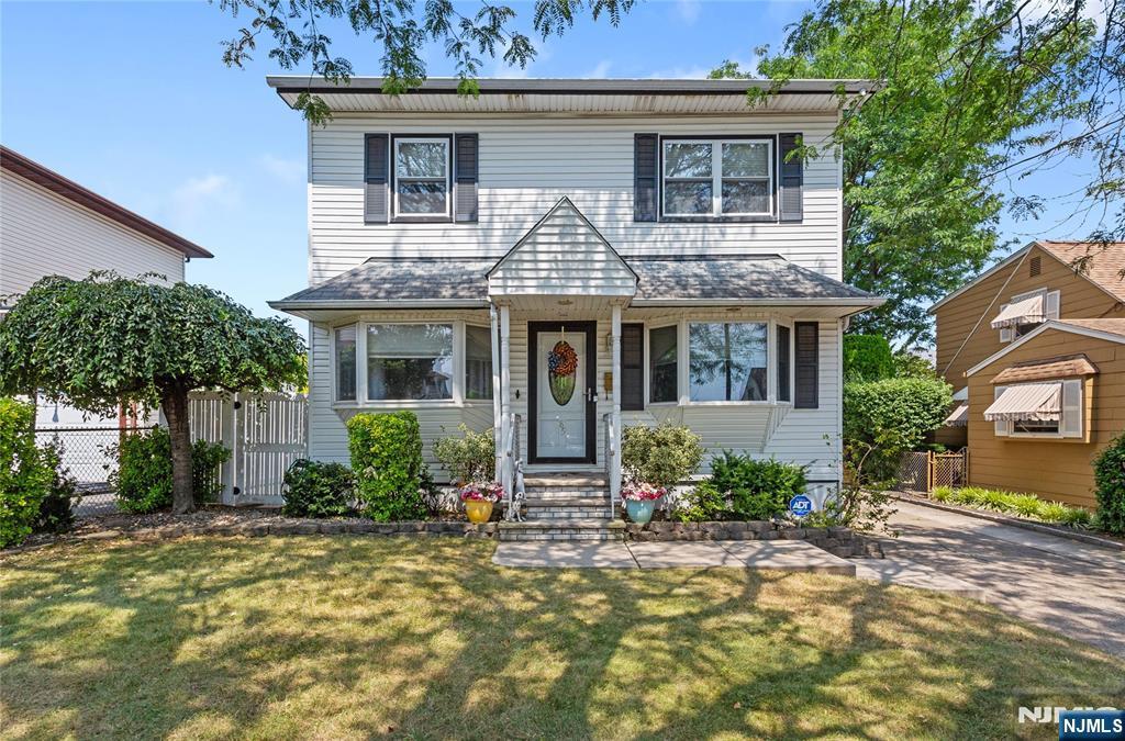 85 Avenue E  Lodi NJ 07644 photo