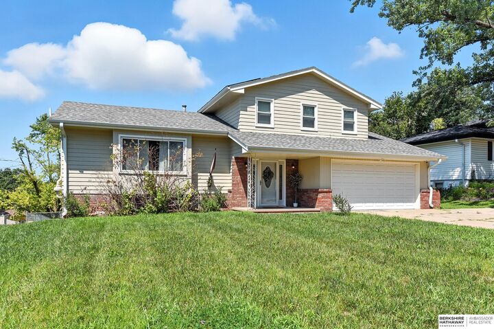 Property Photo:  3914 N 94th Street  NE 68134 