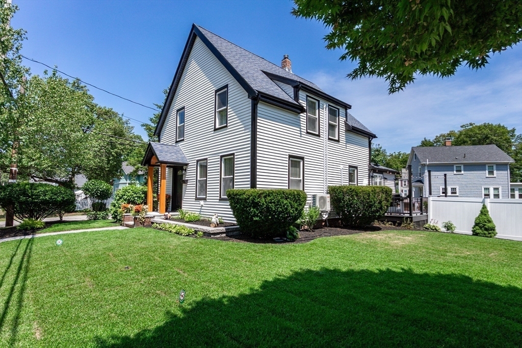 Property Photo:  119 Bancroft Ave  MA 01867 
