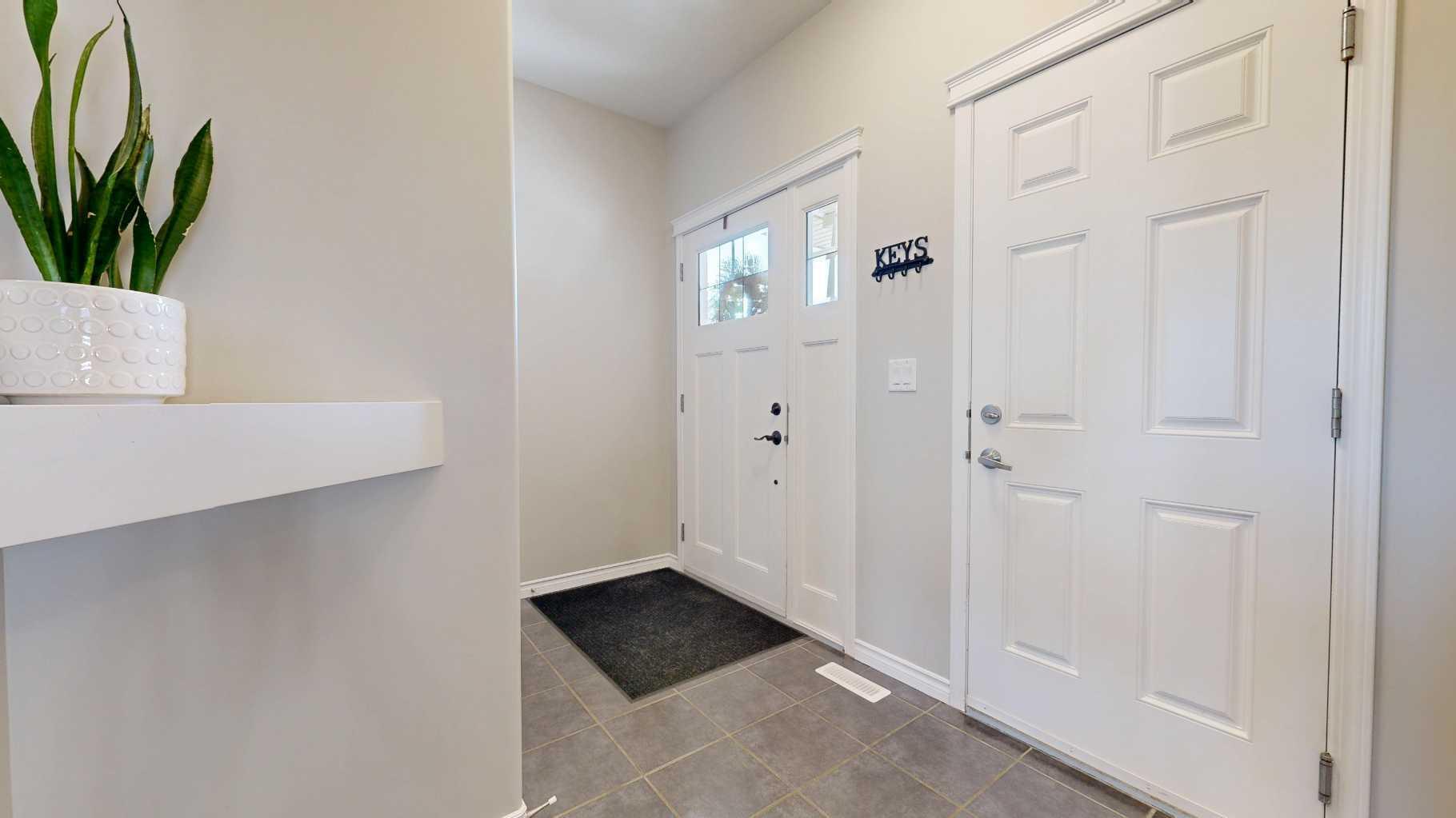 Property Photo: 8709 Willow Drive AB T8X 0L5