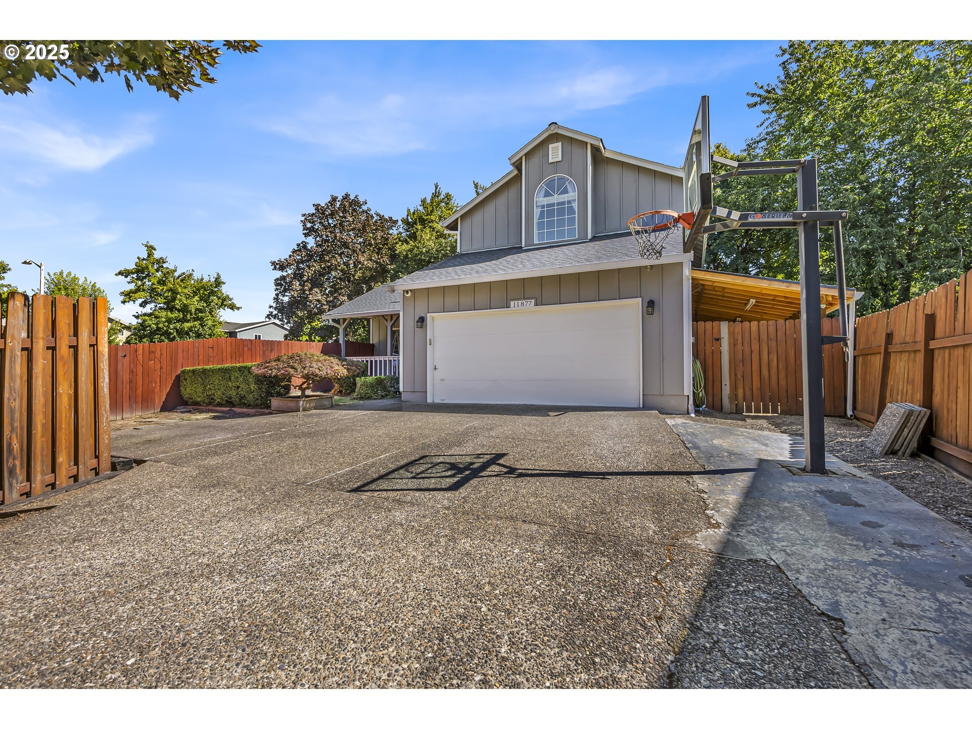Property Photo: 11877 SW Morning Hill Dr OR 97223