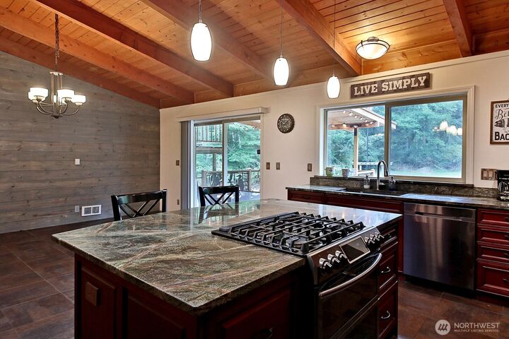 Property Photo:  875  Silver Cloud Lane  WA 98253 