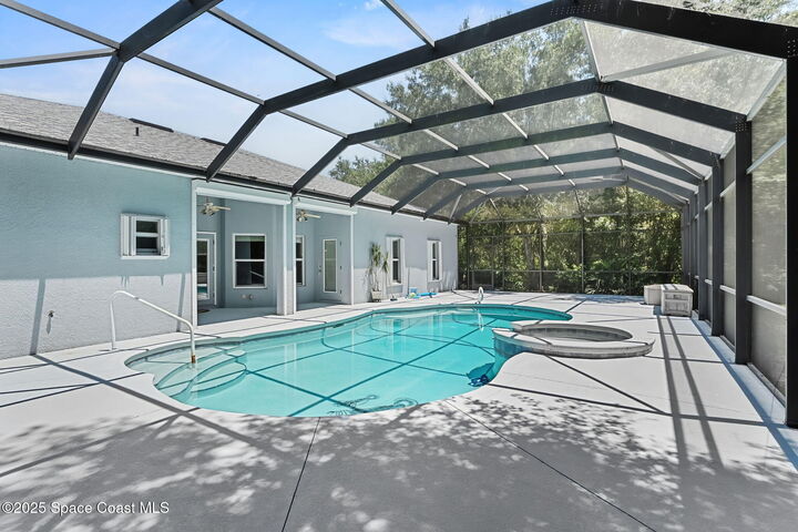 Property Photo:  5680 Seminole Street  FL 32754 