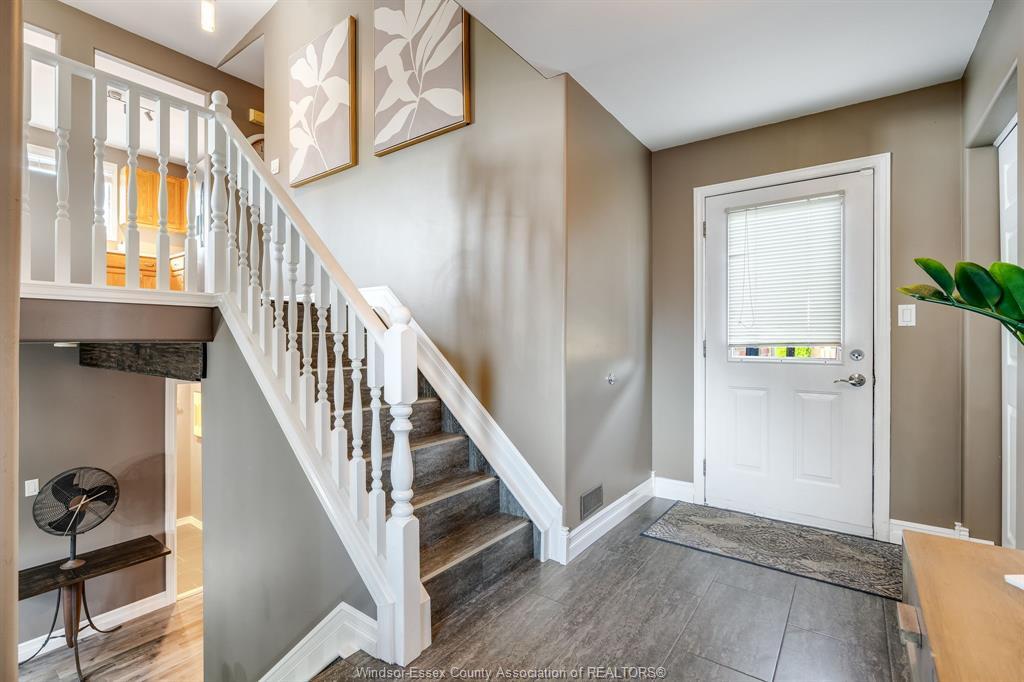 Photo de la propriété: 1721 Vicky Circle ON N8W 5P6