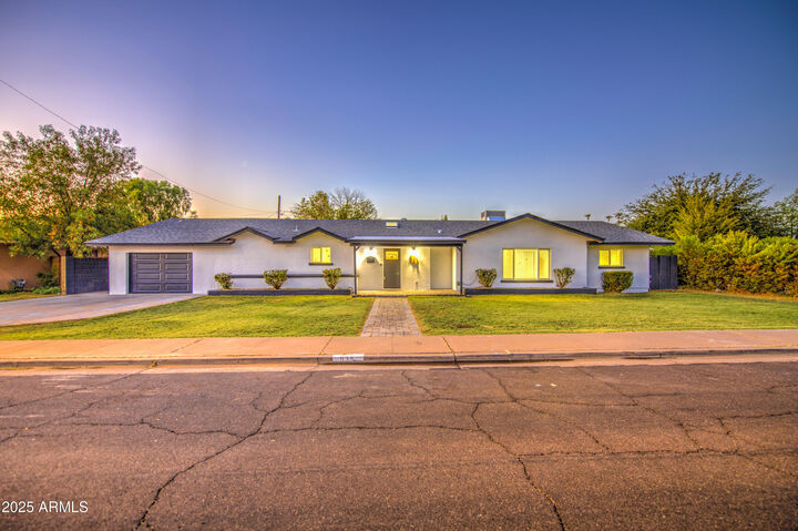 Property Photo: 636 E 6th Place AZ 85203