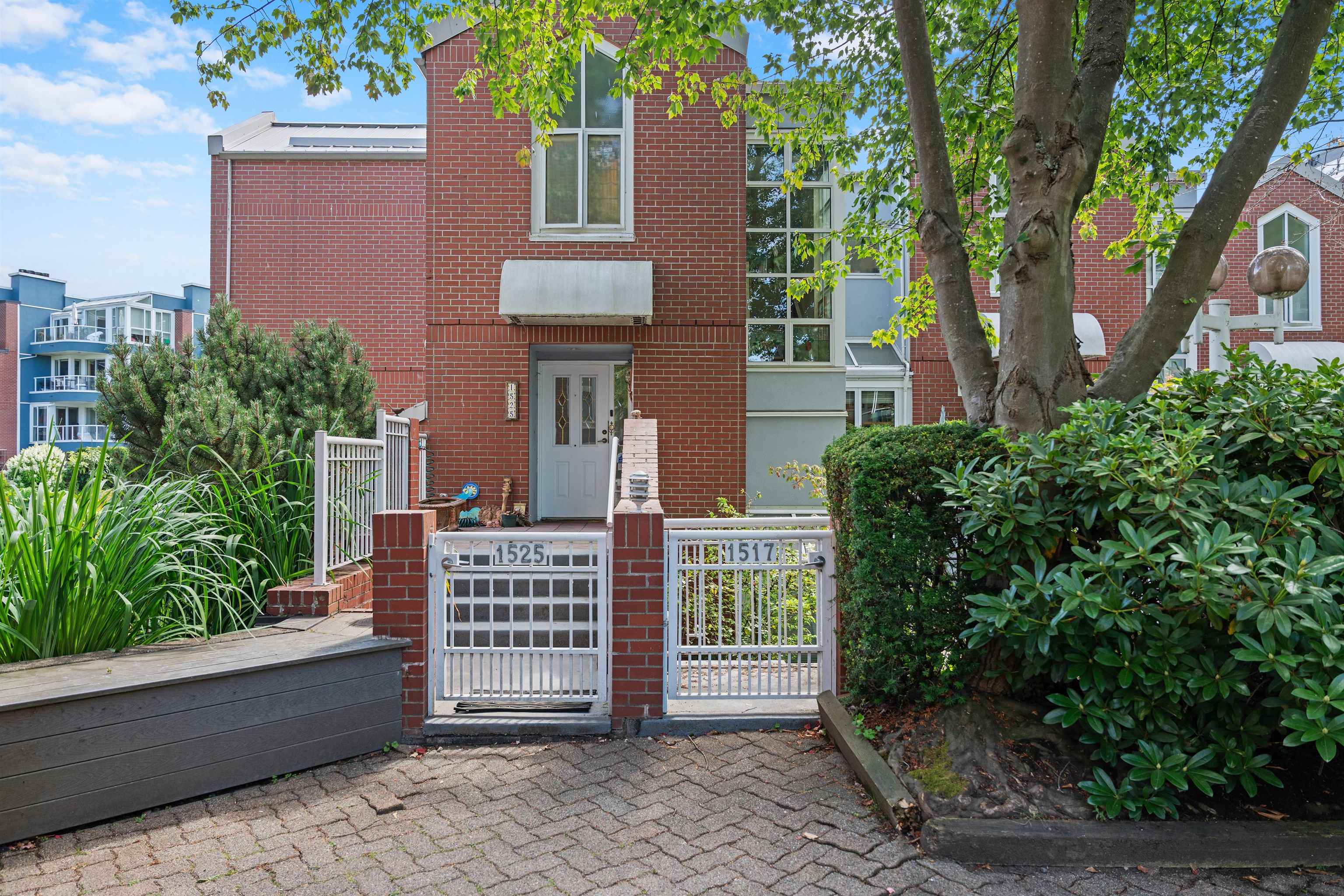 Property Photo: 1525 Mariner Walk BC V6J 5A6