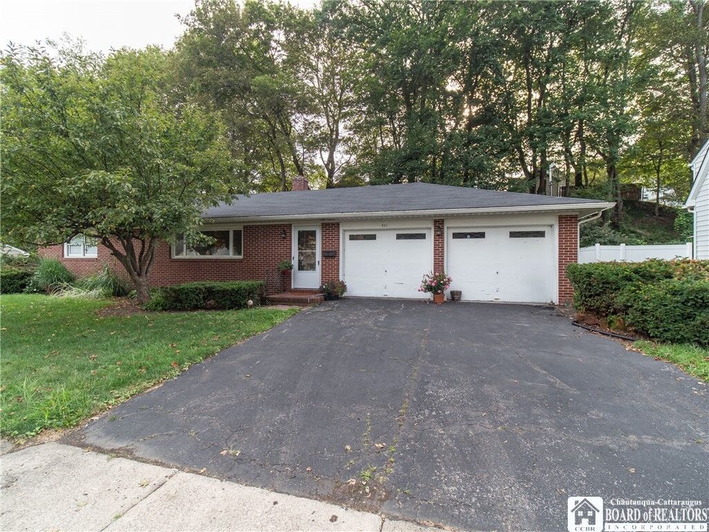 Property Photo:  321 Weeks Street  NY 14701