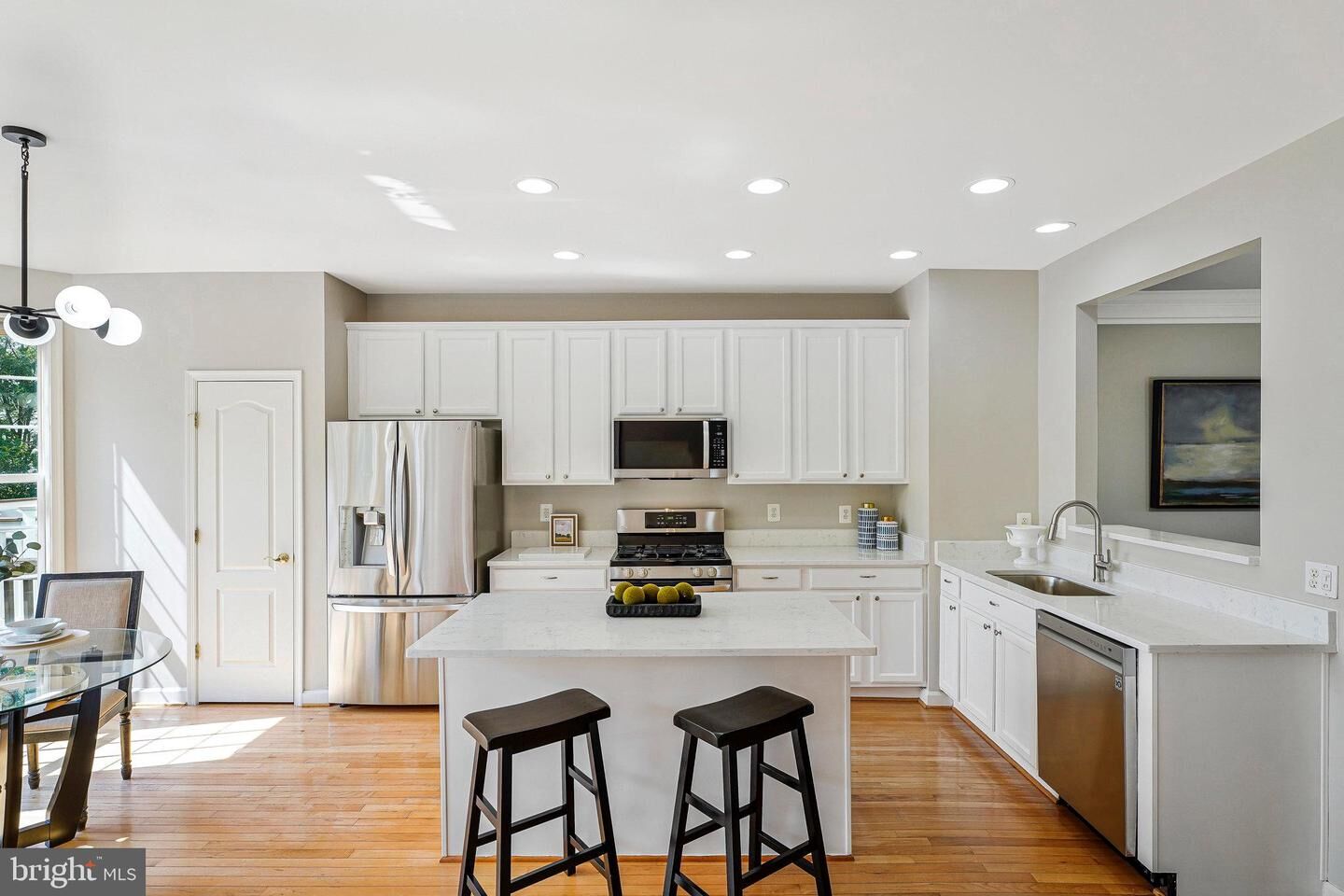 Property Photo: 19086 Pileated Terrace VA 20176