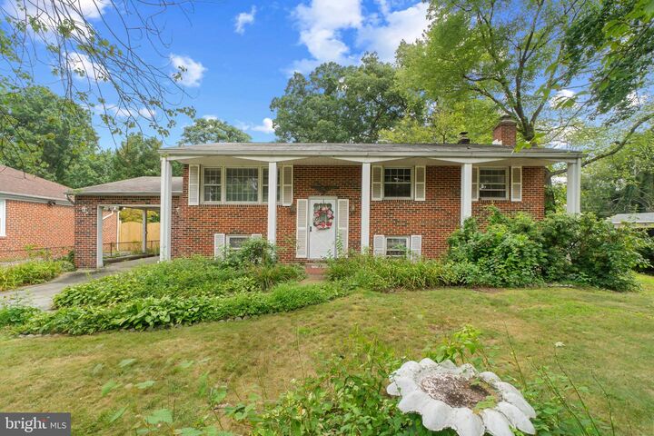 Property Photo: 8053 Woodholme Circle MD 21122