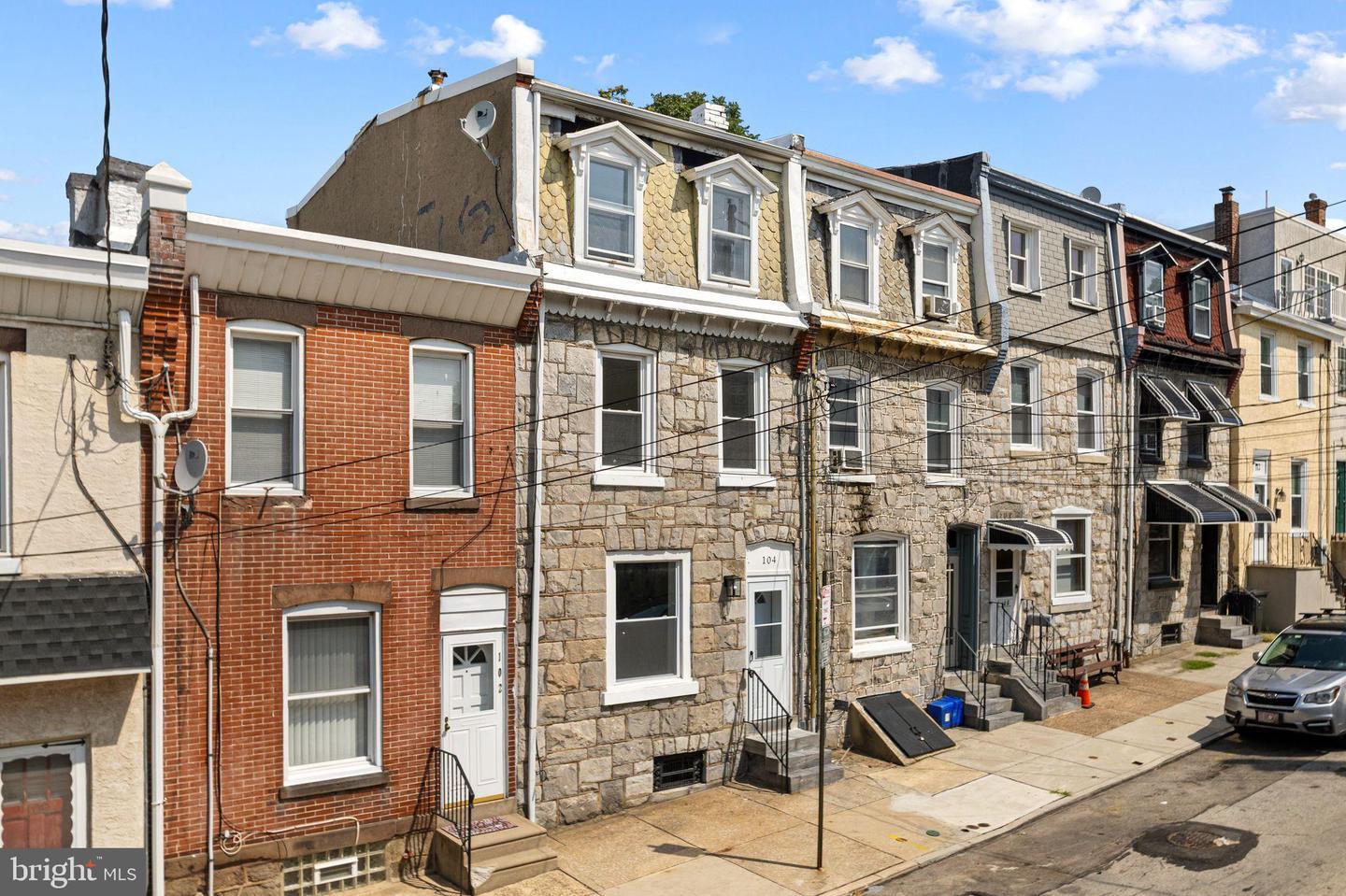 104 Seville Street  Philadelphia PA 19127 photo