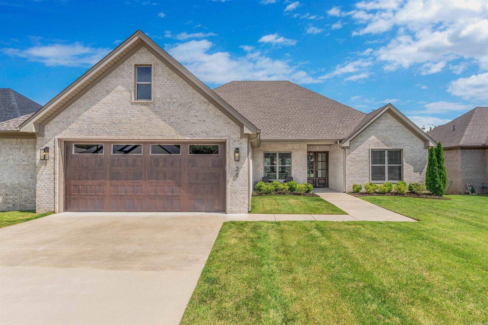 Property Photo:  20 Caurel Court  AR 72223 