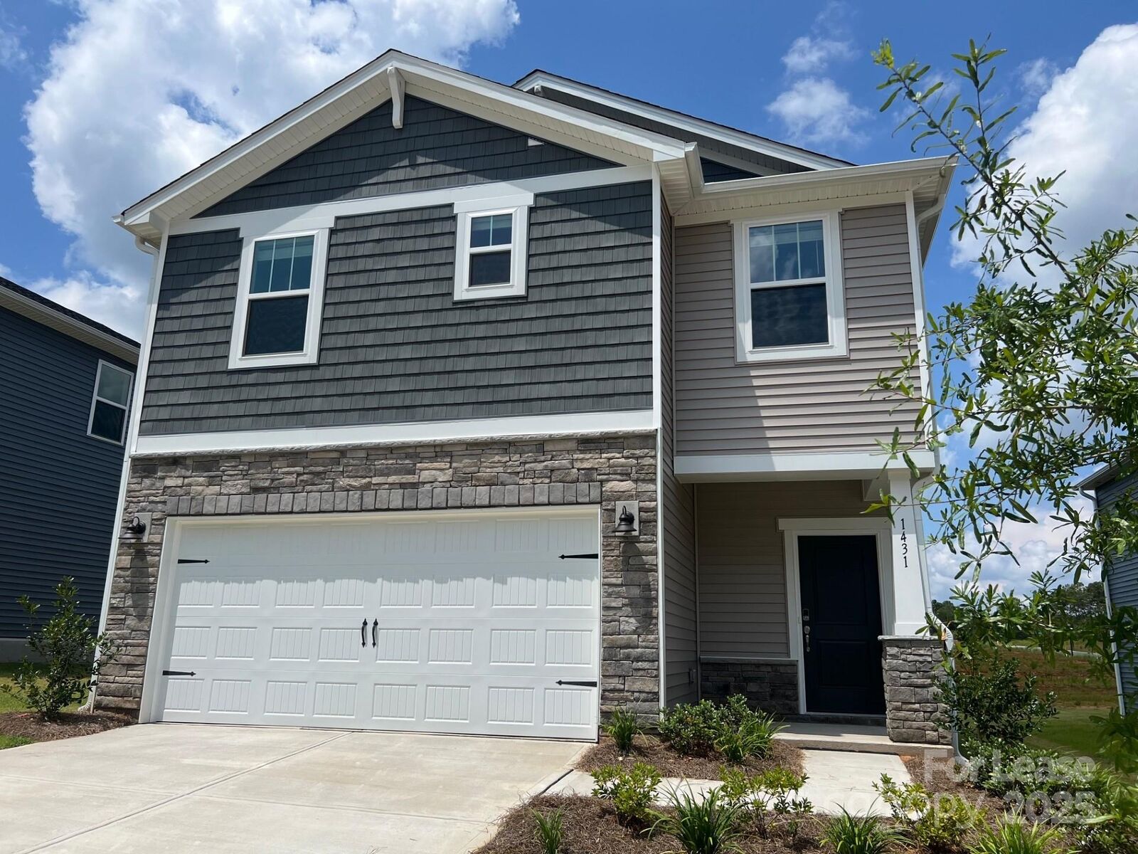 Property Photo:  1431 31st Street NE  NC 28613 