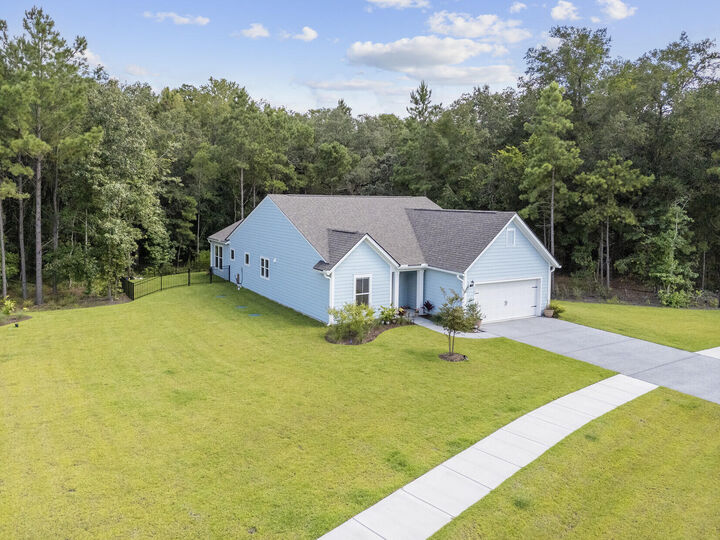 Property Photo: 4303 Hugh Bennett Drive SC 29455
