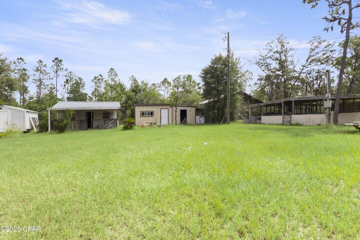Property Photo: 3361 Yvonne Drive FL 32428