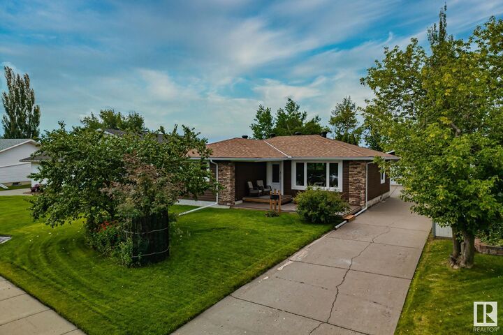 Property Photo: 4303 35 Avenue AB T9E 6A9