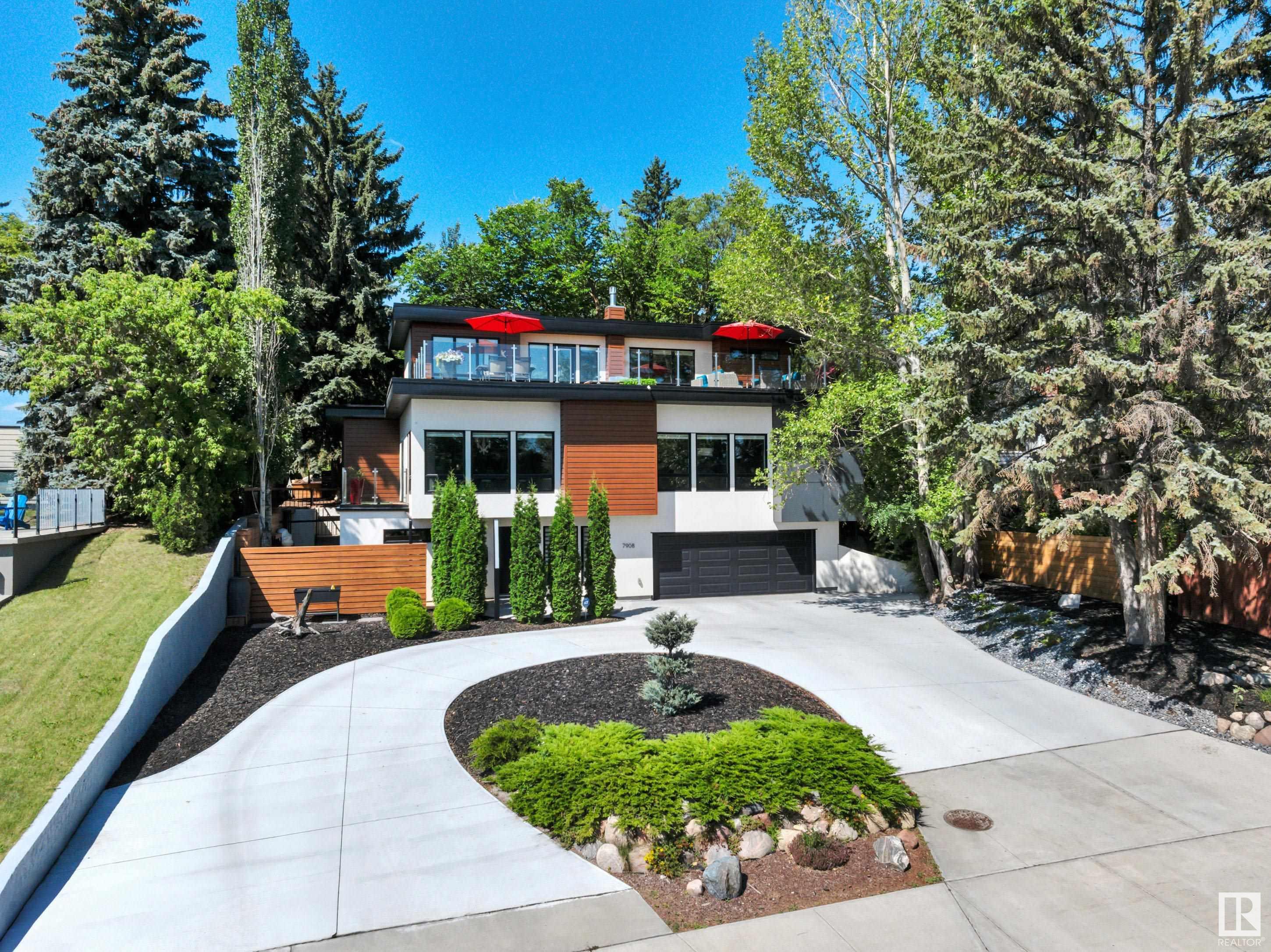 Property Photo:  7908 Buena Vista Road NW  AB T5R 5R4 