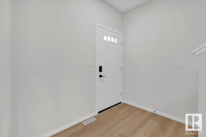 Property Photo: 1142 South Creek Wynd AB T7Z 0J9
