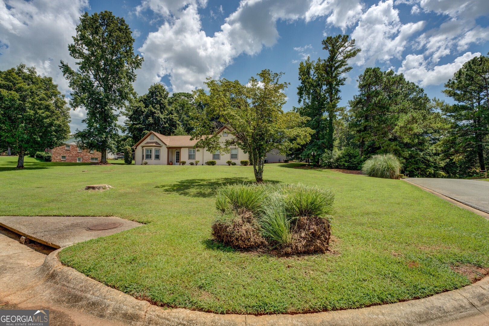 Property Photo: 4938 Lake Forest Drive GA 30094