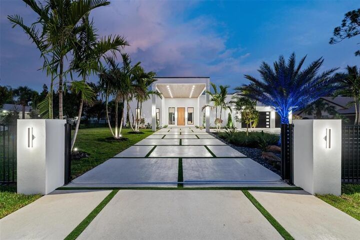 Property Photo: 6676 NW 66th Way FL 33067