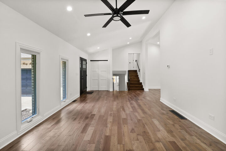 Property Photo:  8147 Oakwood Avenue  IN 46321 