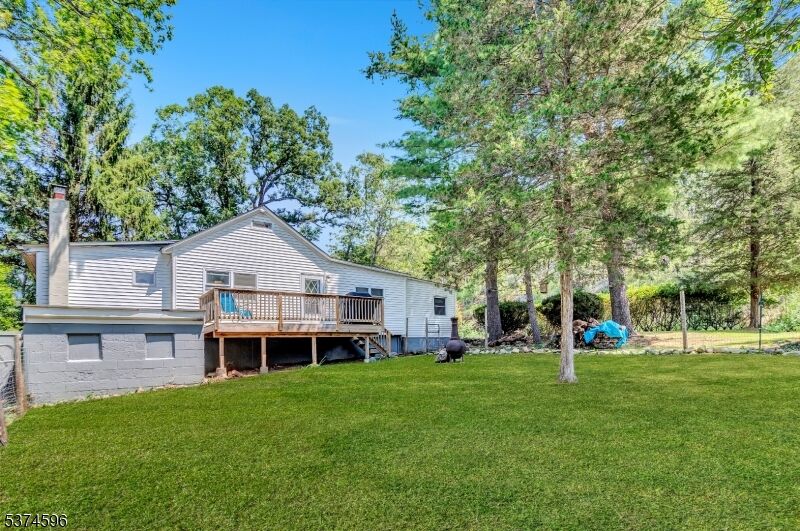 Property Photo:  583 E Shore Rd  NJ 07421 
