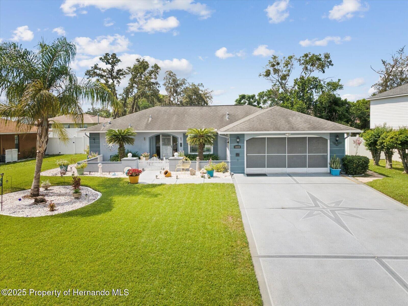 Property Photo:  13220 Linden Drive  FL 34609 