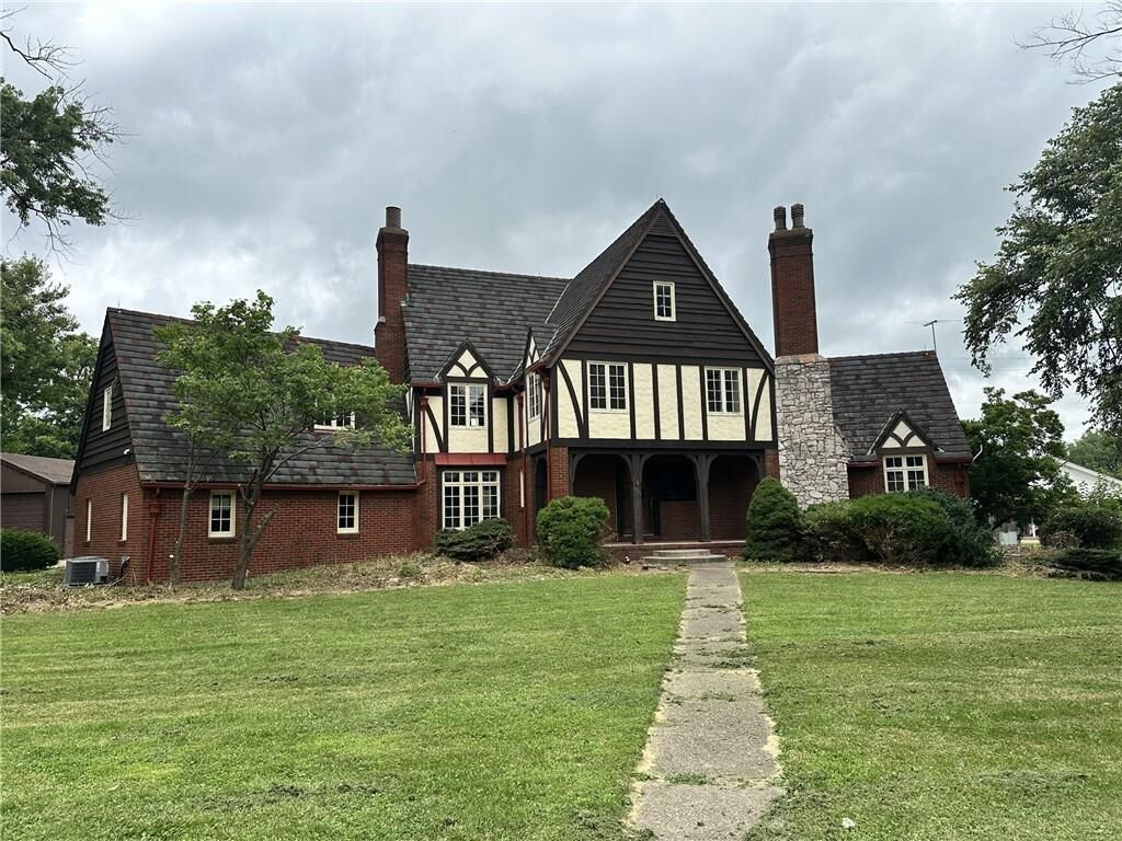 Property Photo: 1005 E Normal Street MO 63501