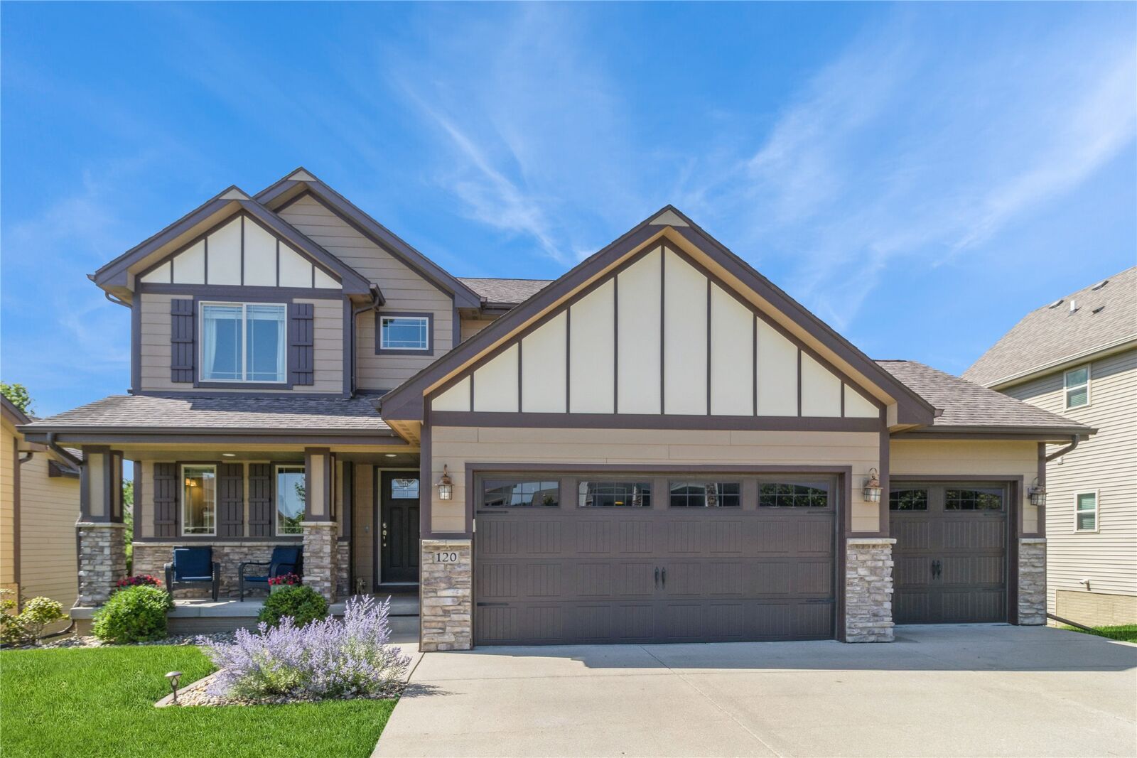 Property Photo: 120 NE Fox Run Trail IA 50263