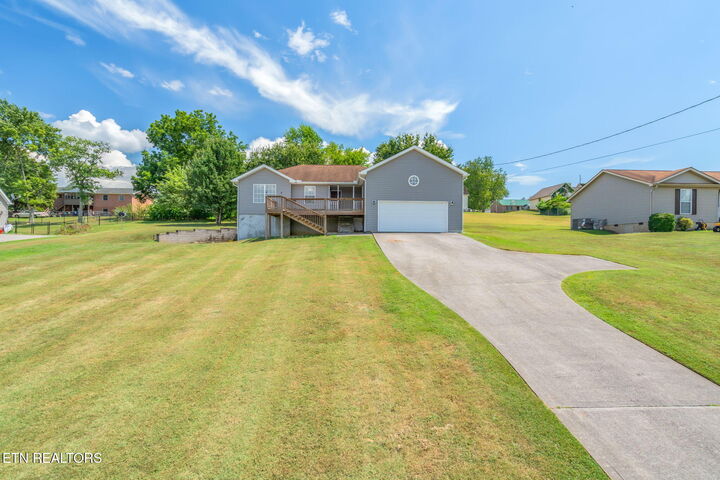 Property Photo: 8404 Old Midway Rd TN 37772