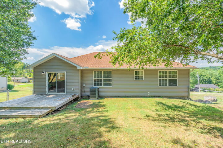 Property Photo: 8404 Old Midway Rd TN 37772