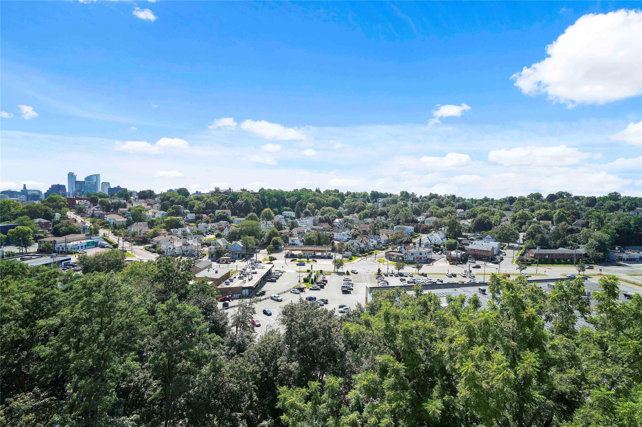 Property Photo:  400 High Point Drive Ph12  NY 10530 