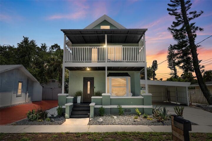 Property Photo: 1713 10th Avenue W FL 34205