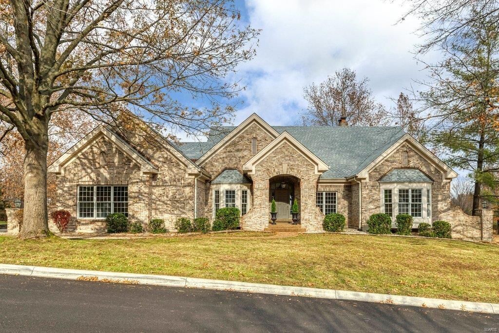 Property Photo: 684 Clifden Drive MO 63304
