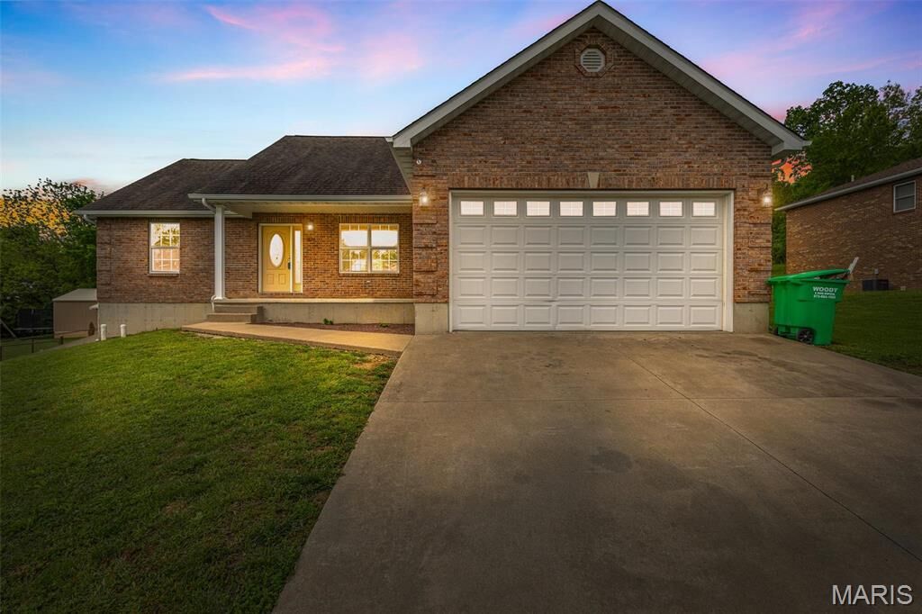 Property Photo: 1824 Oak Knoll MO 63640