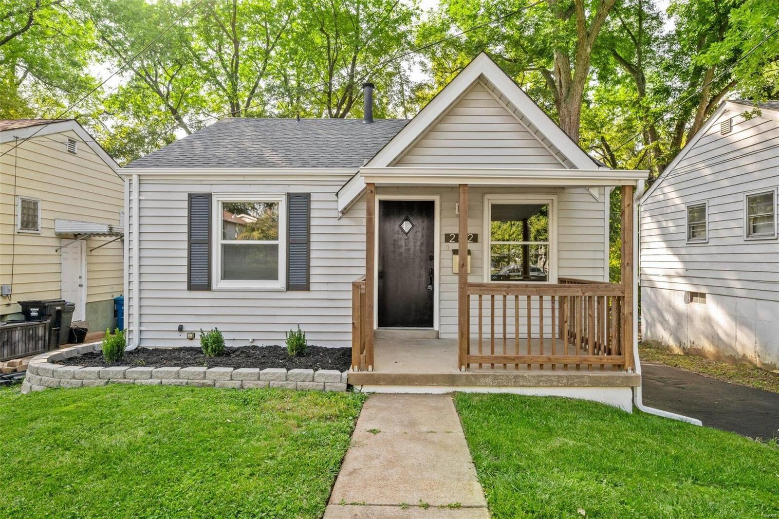 Property Photo: 242 Runyon Avenue MO 63125