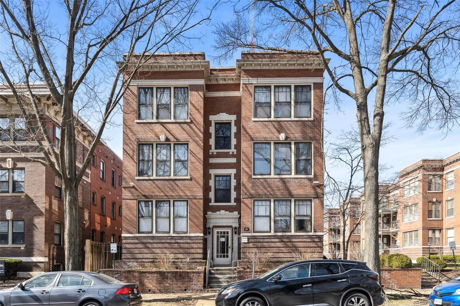 Property Photo:  527 Clara Avenue 2D (12)  MO 63112 