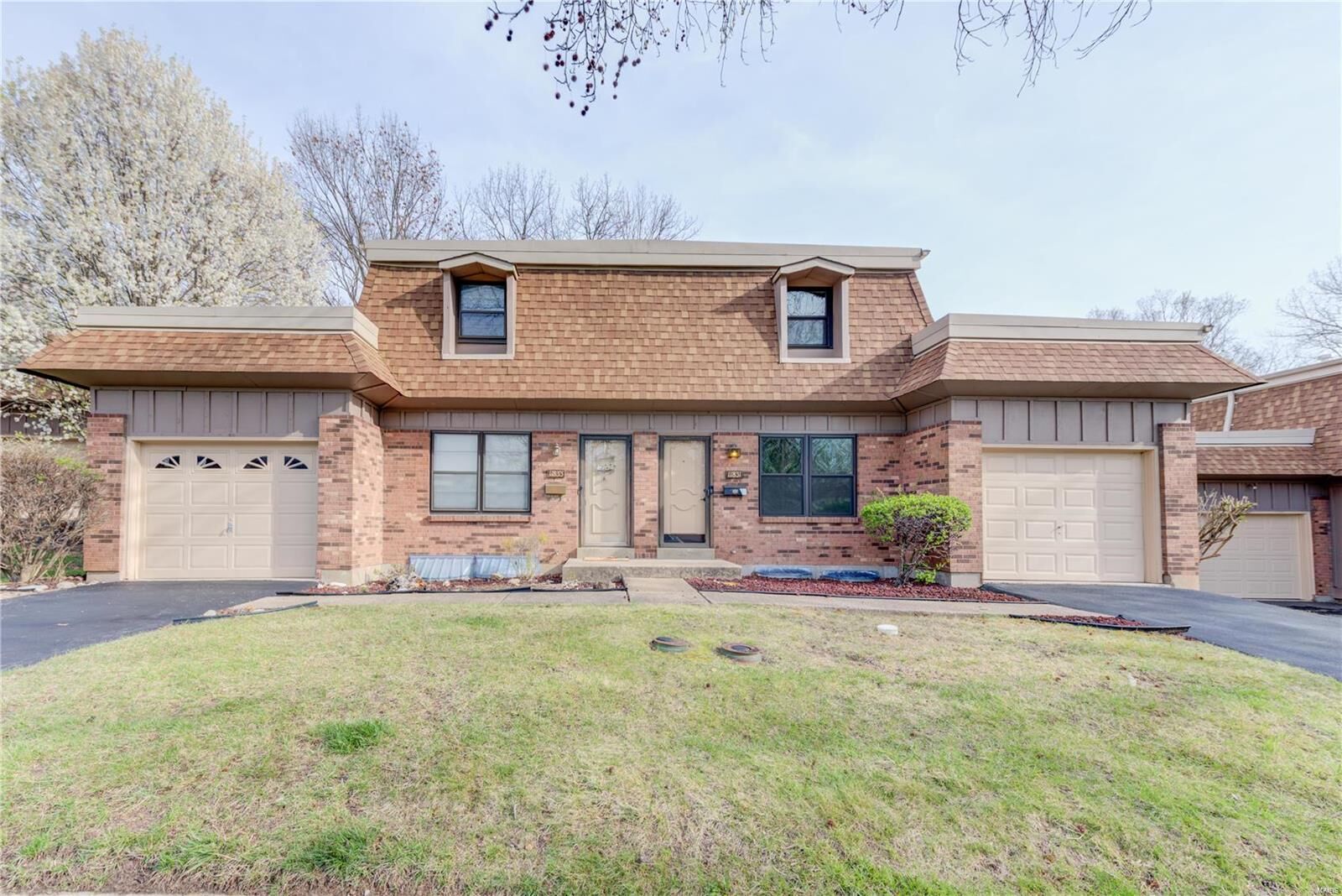 Property Photo: 11833 Charlemagne Drive MO 63043