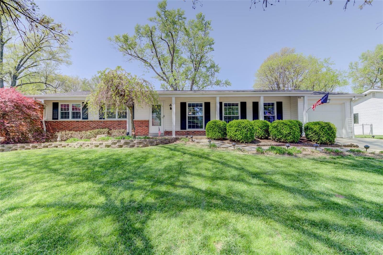 Property Photo: 12664 Markaire Drive MO 63146