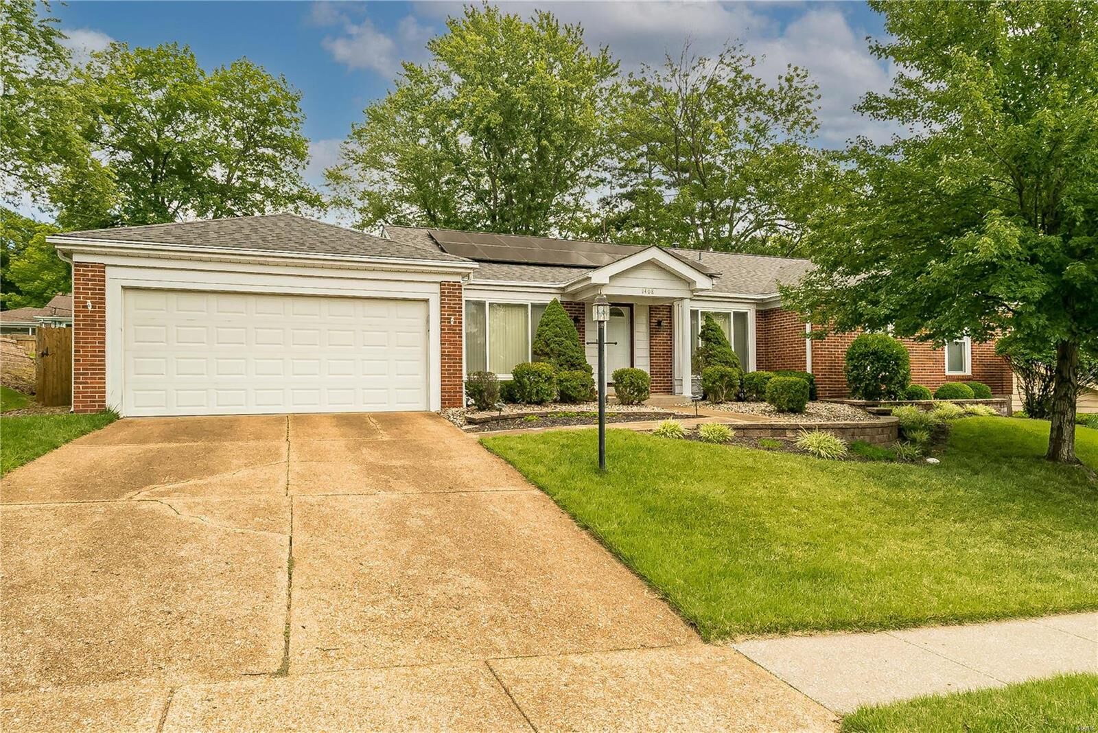 Property Photo: 1408 Benbush Drive MO 63146