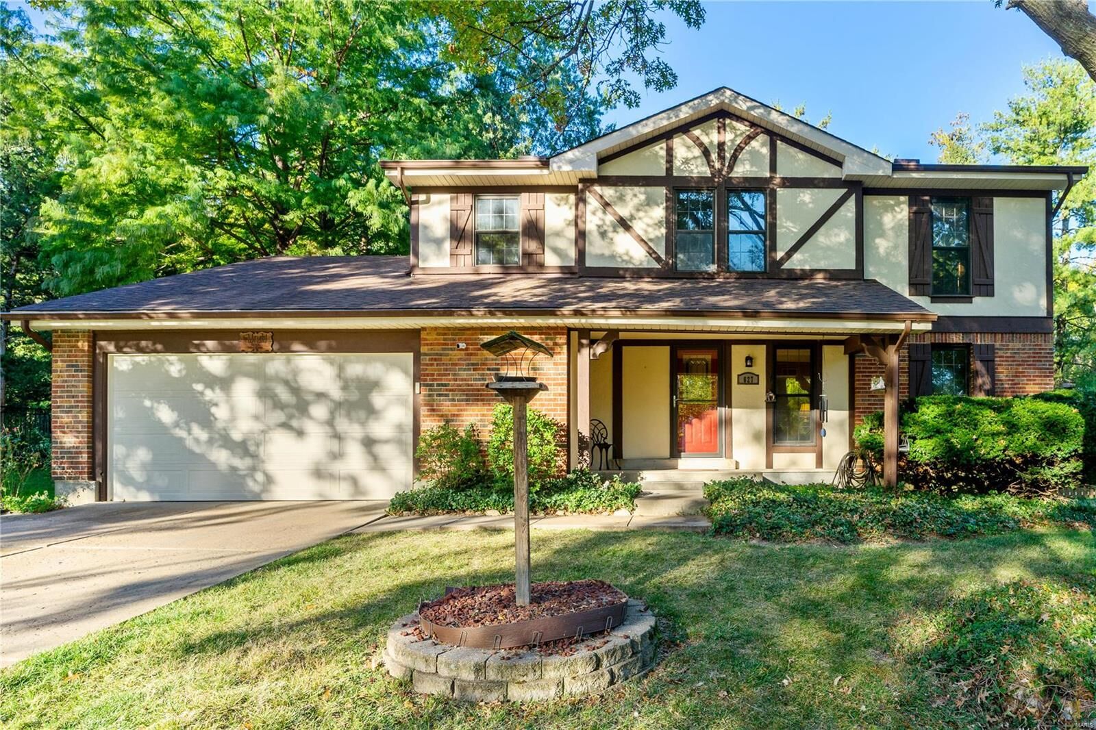 Property Photo: 627 Garden Leaf Court MO 63011