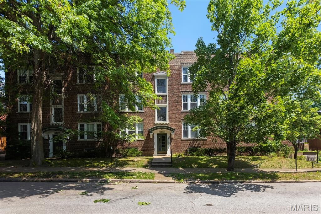 Property Photo:  4203 Shenandoah Avenue C  MO 63110 