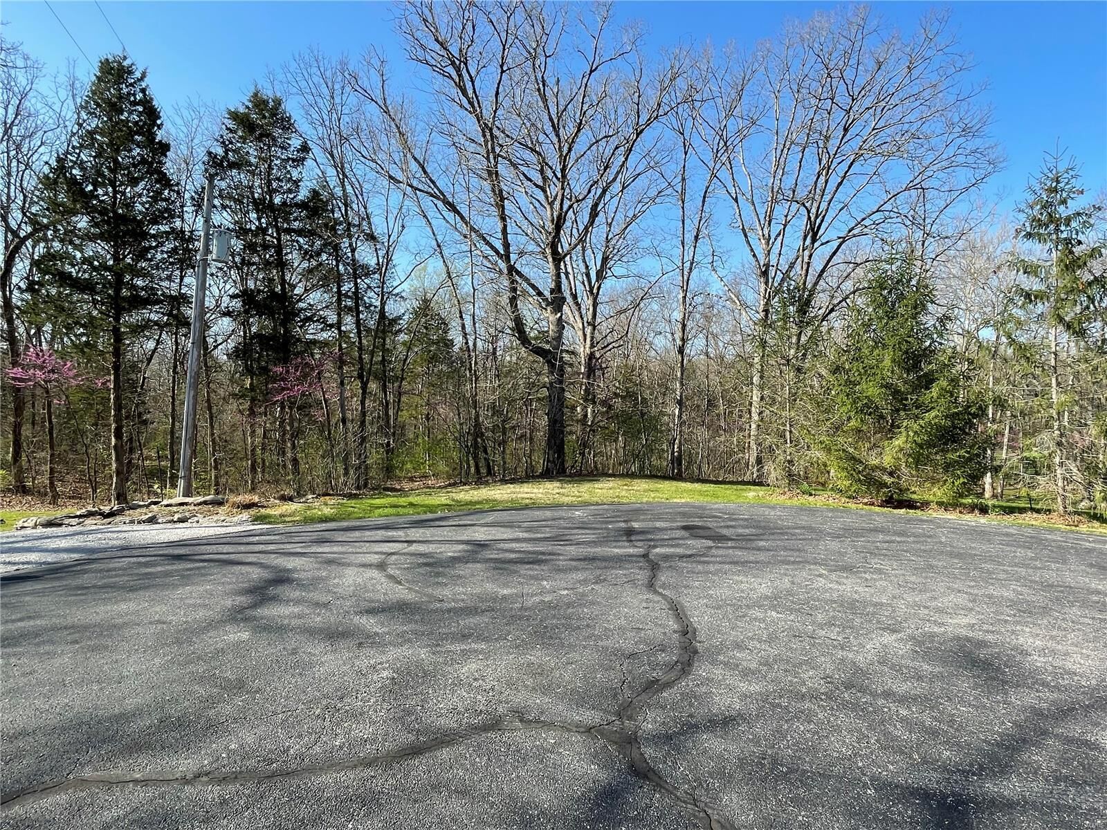 Property Photo: 2060 Southmoor MO 63348
