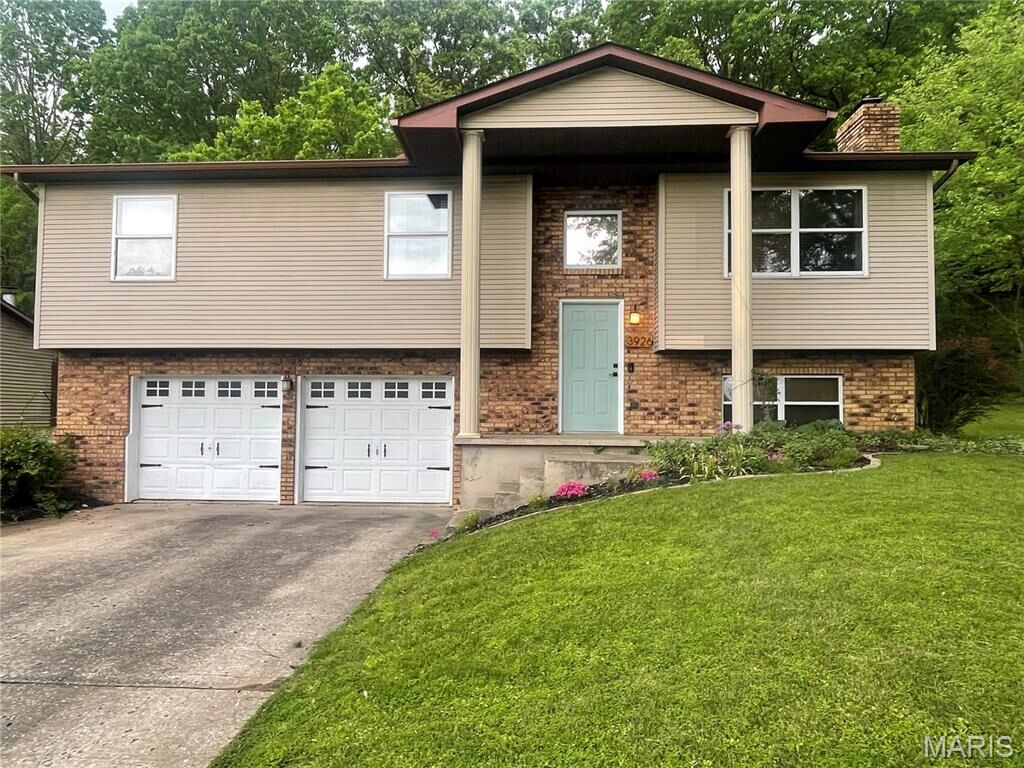 Property Photo:  3926 Valley View Lane  MO 63701 