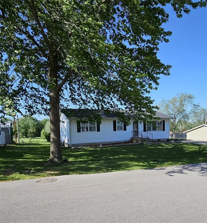 Property Photo: 205 McQua Estates Loop MO 63459