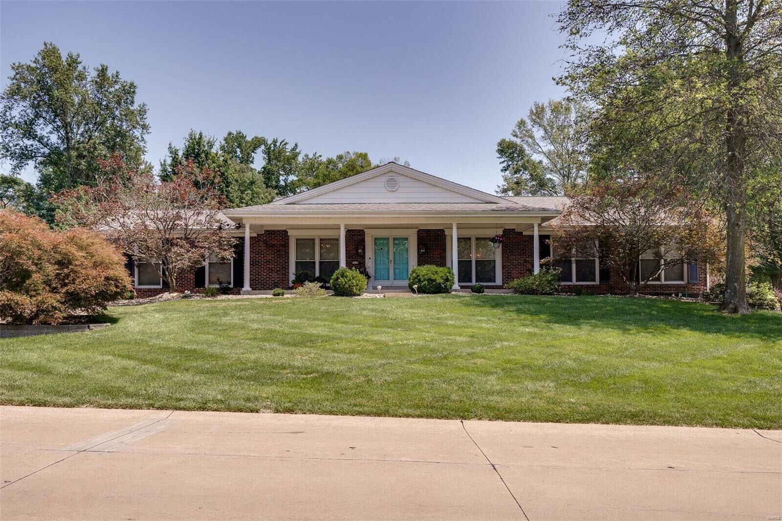 Property Photo:  14139 Parliament Drive  MO 63017 