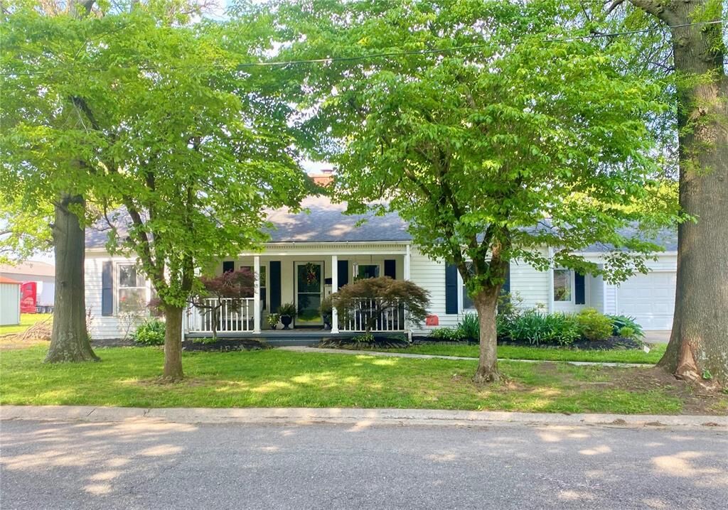 Property Photo:  207 S Thorn Street  MO 63834 