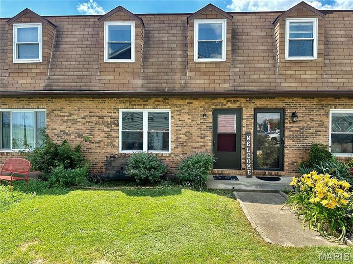 Property Photo: 344 Douglas Avenue B IL 62258