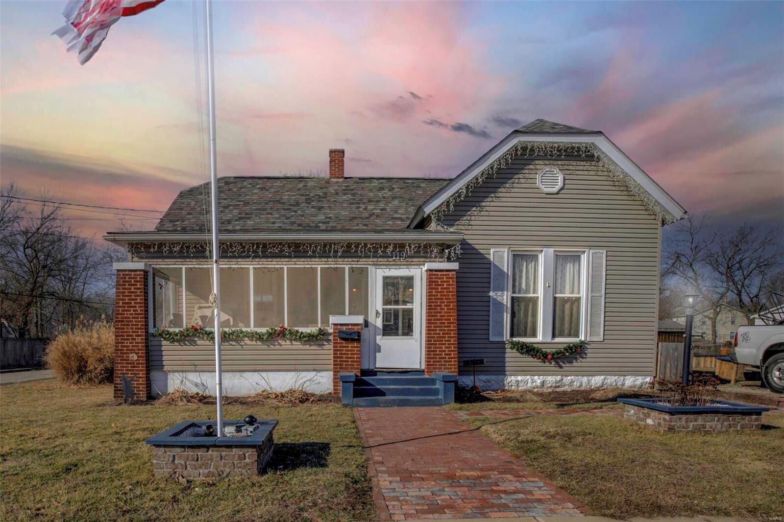 Property Photo: 119 S B Street MO 63628