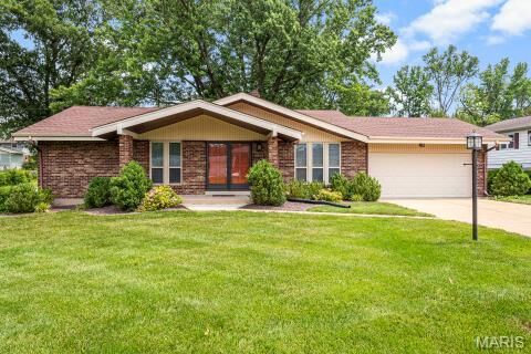 Property Photo: 5100 Heathfield Drive MO 63128