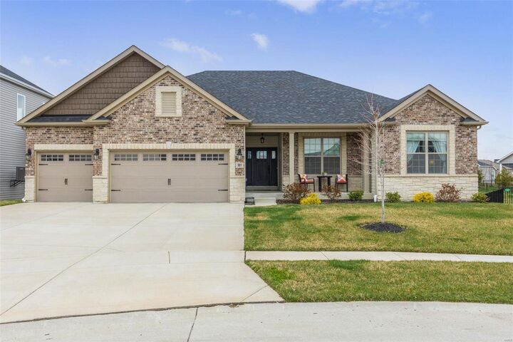 961 Colebrook Court  Lake St Louis MO 63367 photo